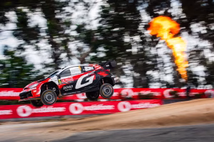 Portugal 2026 arranca al rojo vivo: Neuville frena el ímpetu de Pajari en Baltar